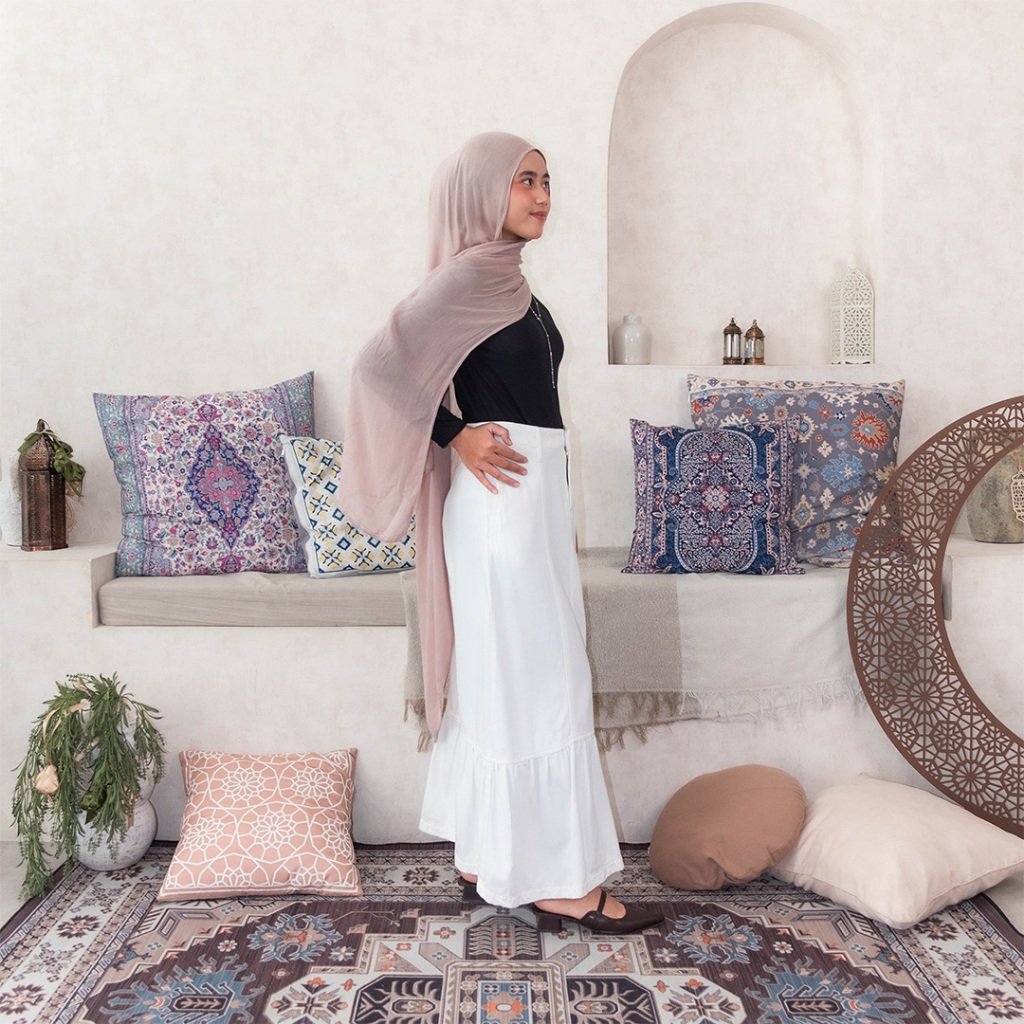 ESROCTE Raya Skirt P108 | Casual Denim Skirt With Ruffled Hem High-Waist Wanita - Plain- S-XXL - Gambar 2