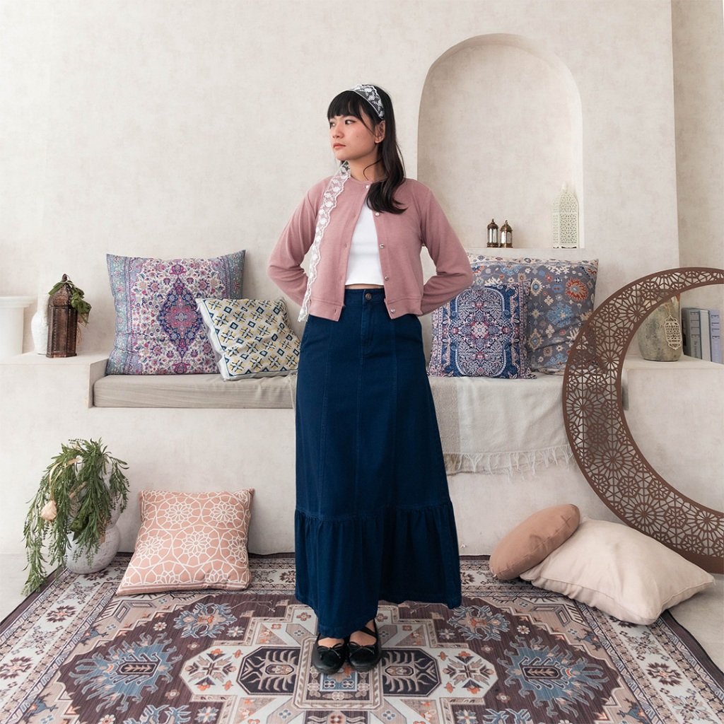 ESROCTE Raya Skirt P108 | Casual Denim Skirt With Ruffled Hem High-Waist Wanita - Plain- S-XXL - Gambar 3